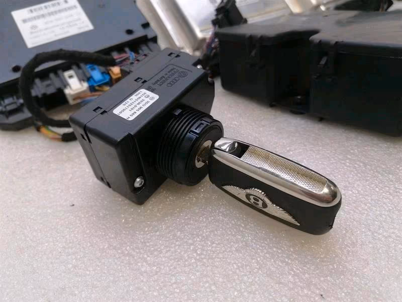 BENTLEY CONTINENTAL GT 6.0 2012 W12 Engine Control Unit+Wrench - Image 10