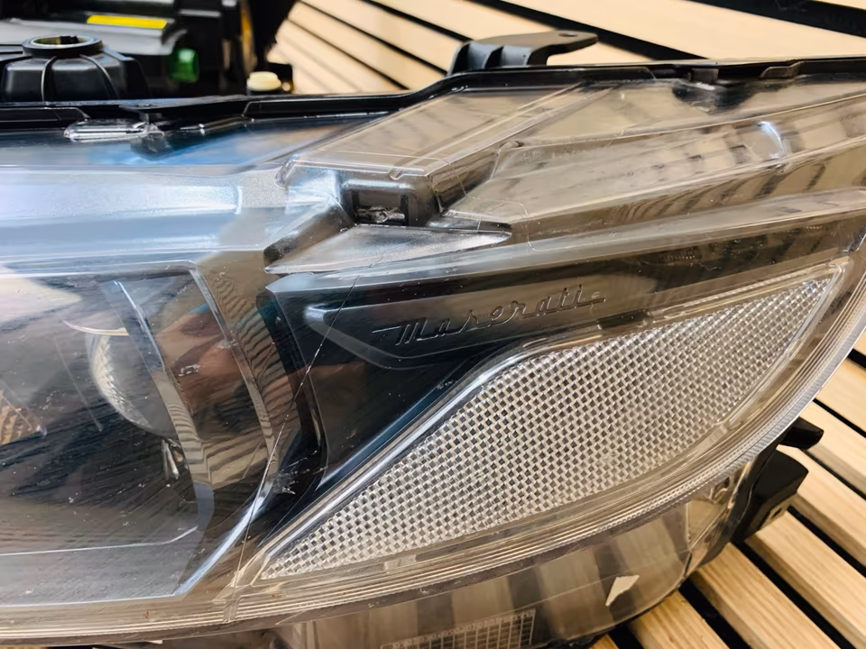 Maserati Levante Headlight Left Right 670032327 670034641 - Image 6