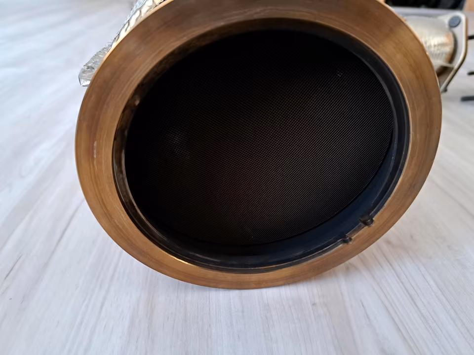 Lamborghini Urus Catalytic Converter Right Left 4M0254252M 4M0254202A - Image 2