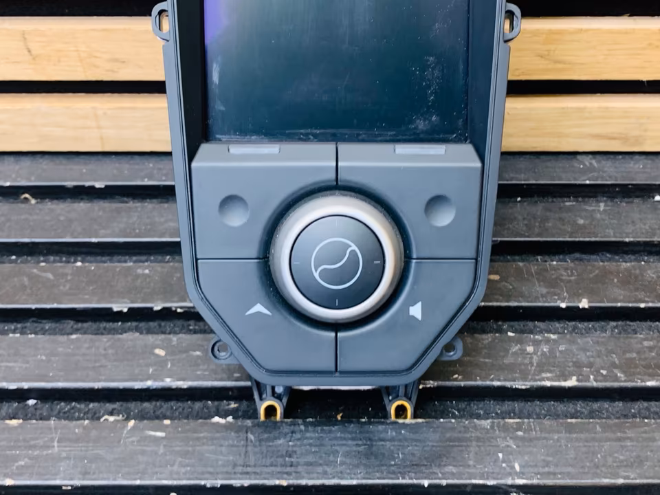 McLaren MP4-12C 650s Multimedia Panel Screen 11M1431CP.01 - Image 5