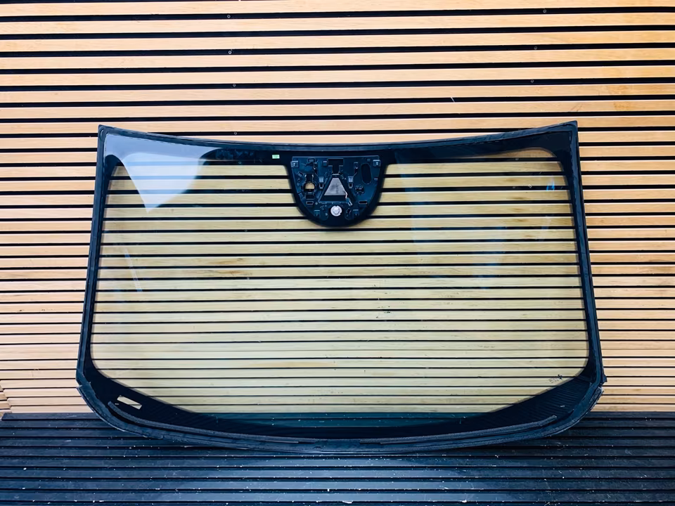 Ferrari Purosangue Windshield - Image 3