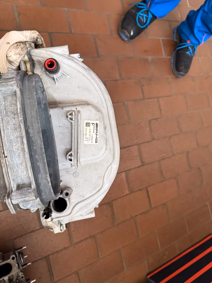 E63 AMG M156 Intake Manifold - Image 2