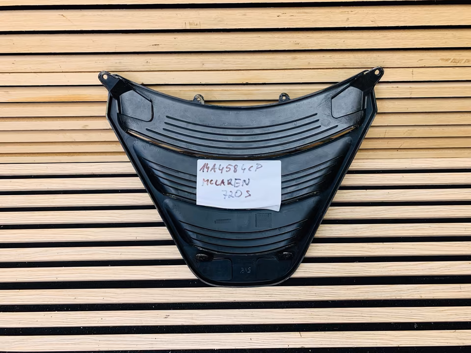 McLaren 720s Engine Cover 14A4584CP - Image 3