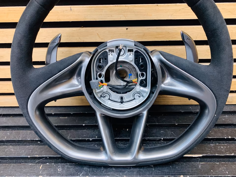 McLaren Elba Steering Wheel Alcantara 14NC087CP - Image 6