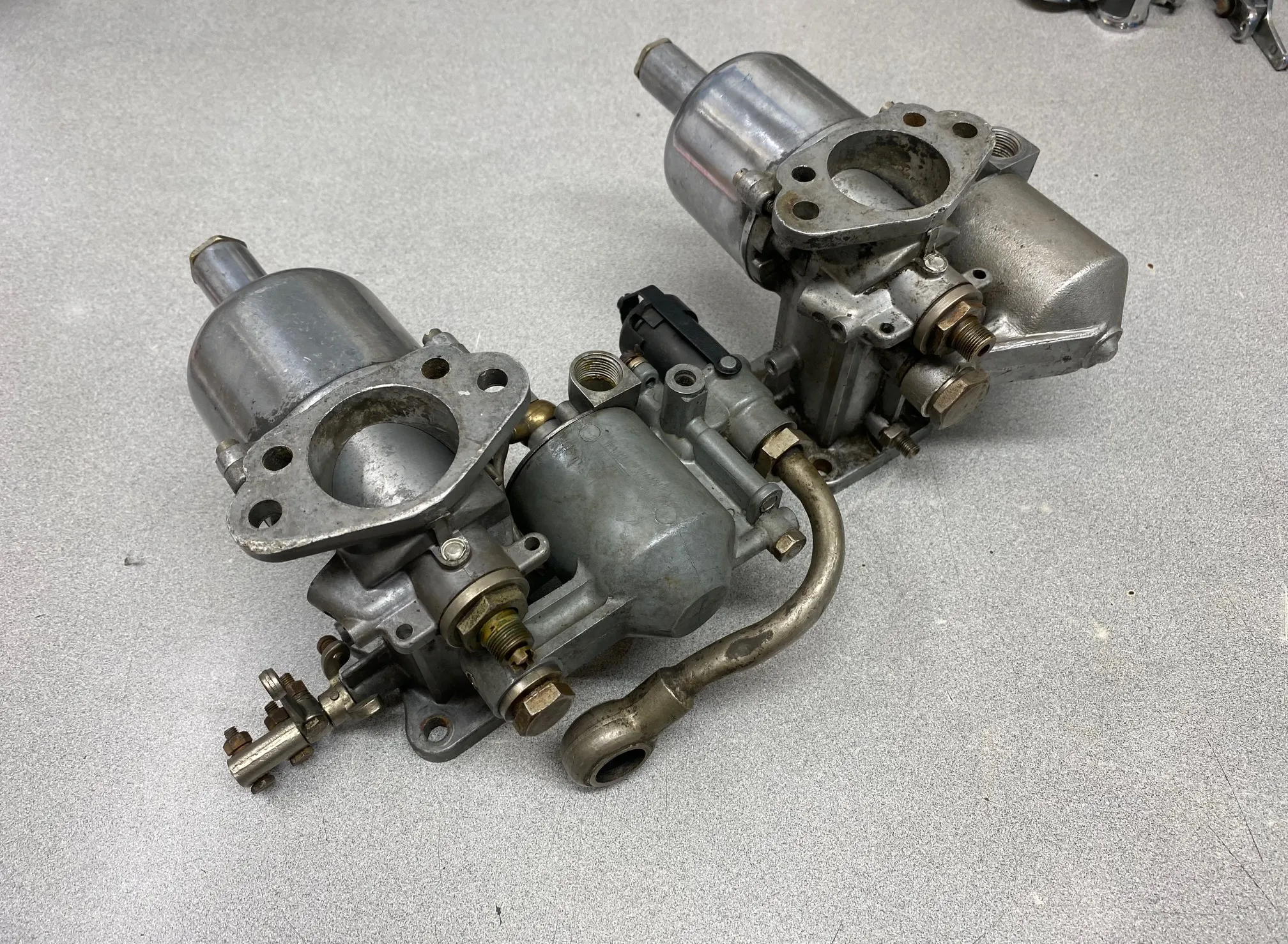 Pair of S.U. H6 Carburetors for Jaguar XK120 - Image 13
