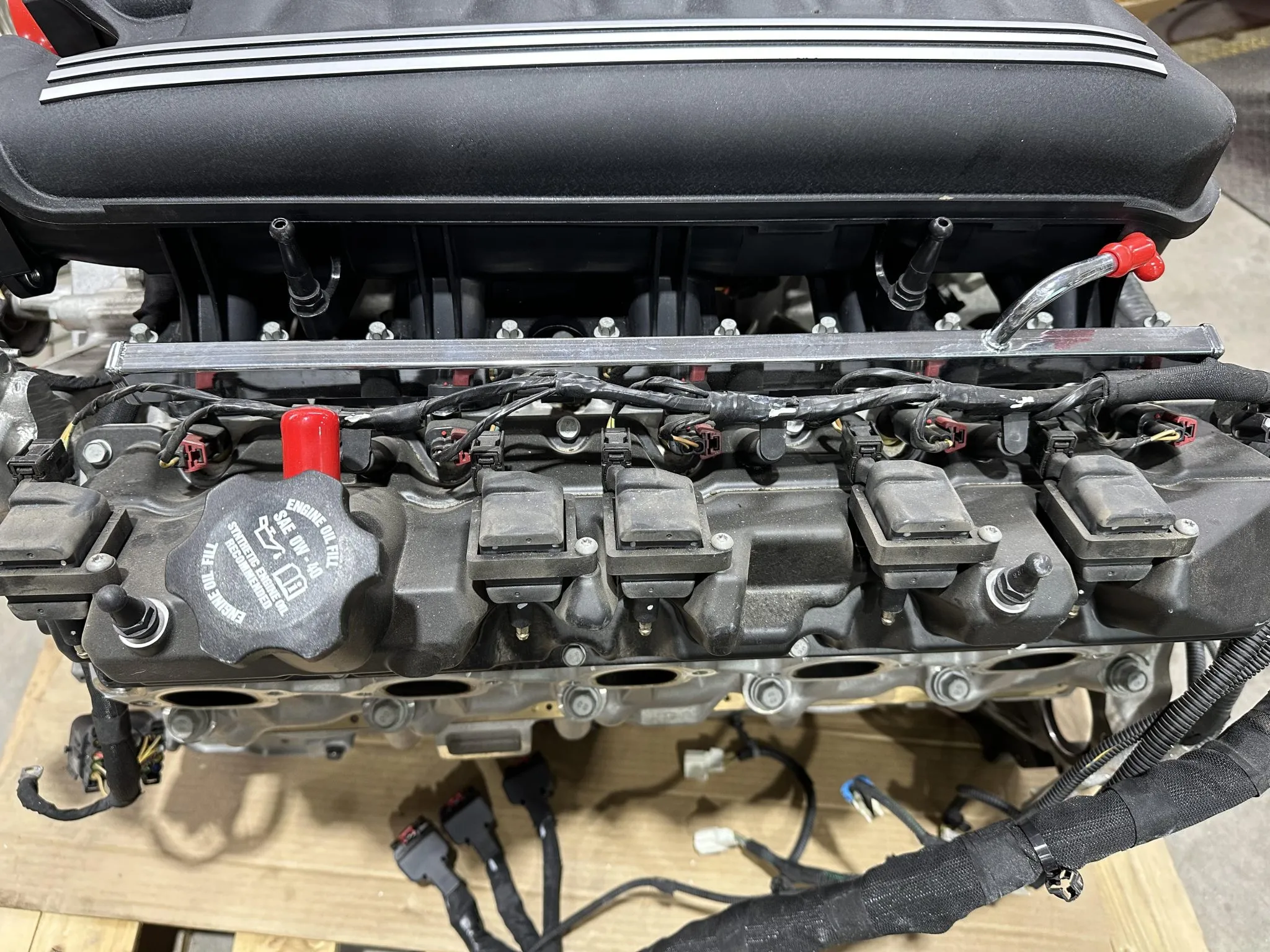 SRT Viper 8.4L V10 Engine - Image 5