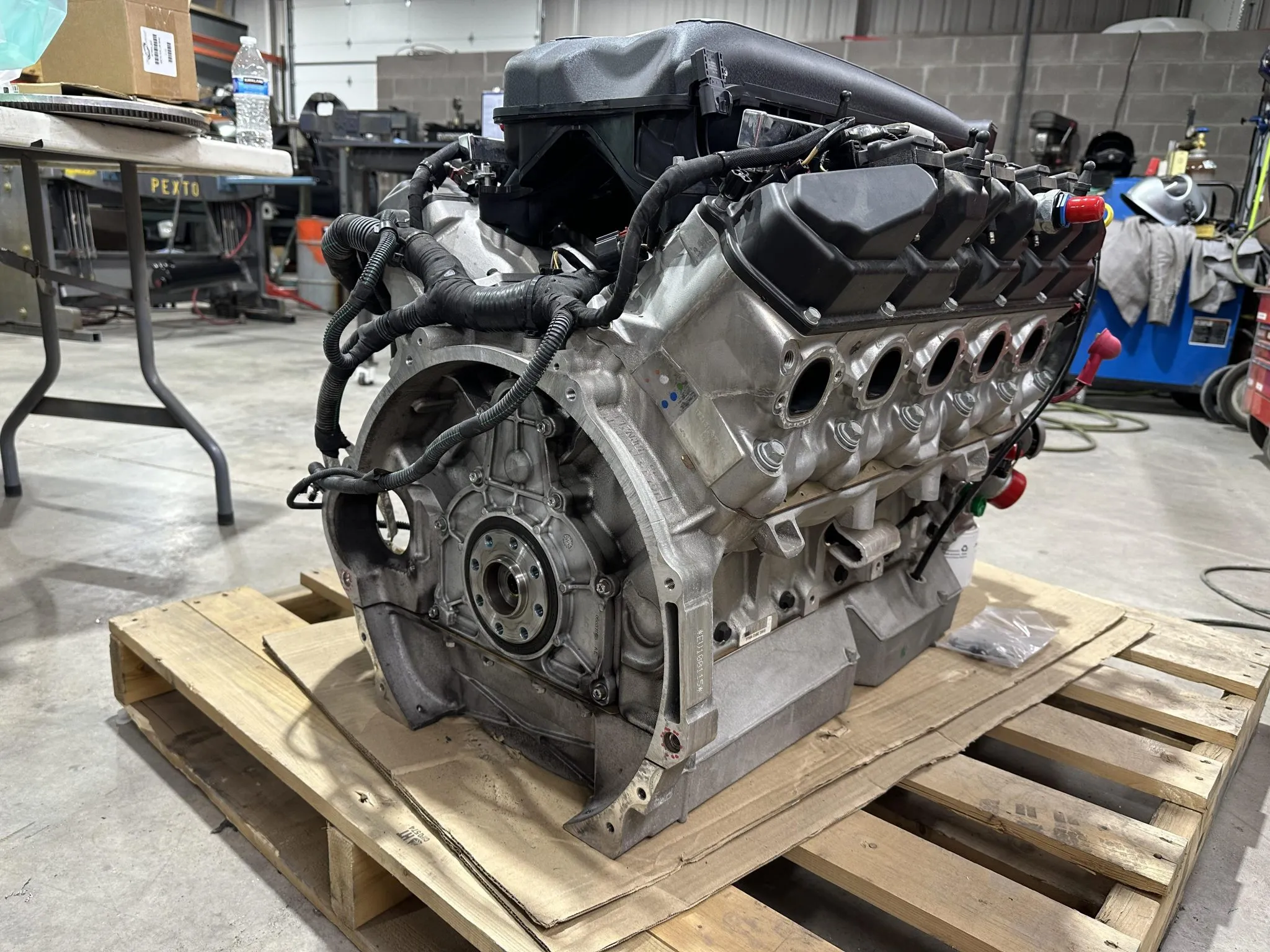 SRT Viper 8.4L V10 Engine - Image 2