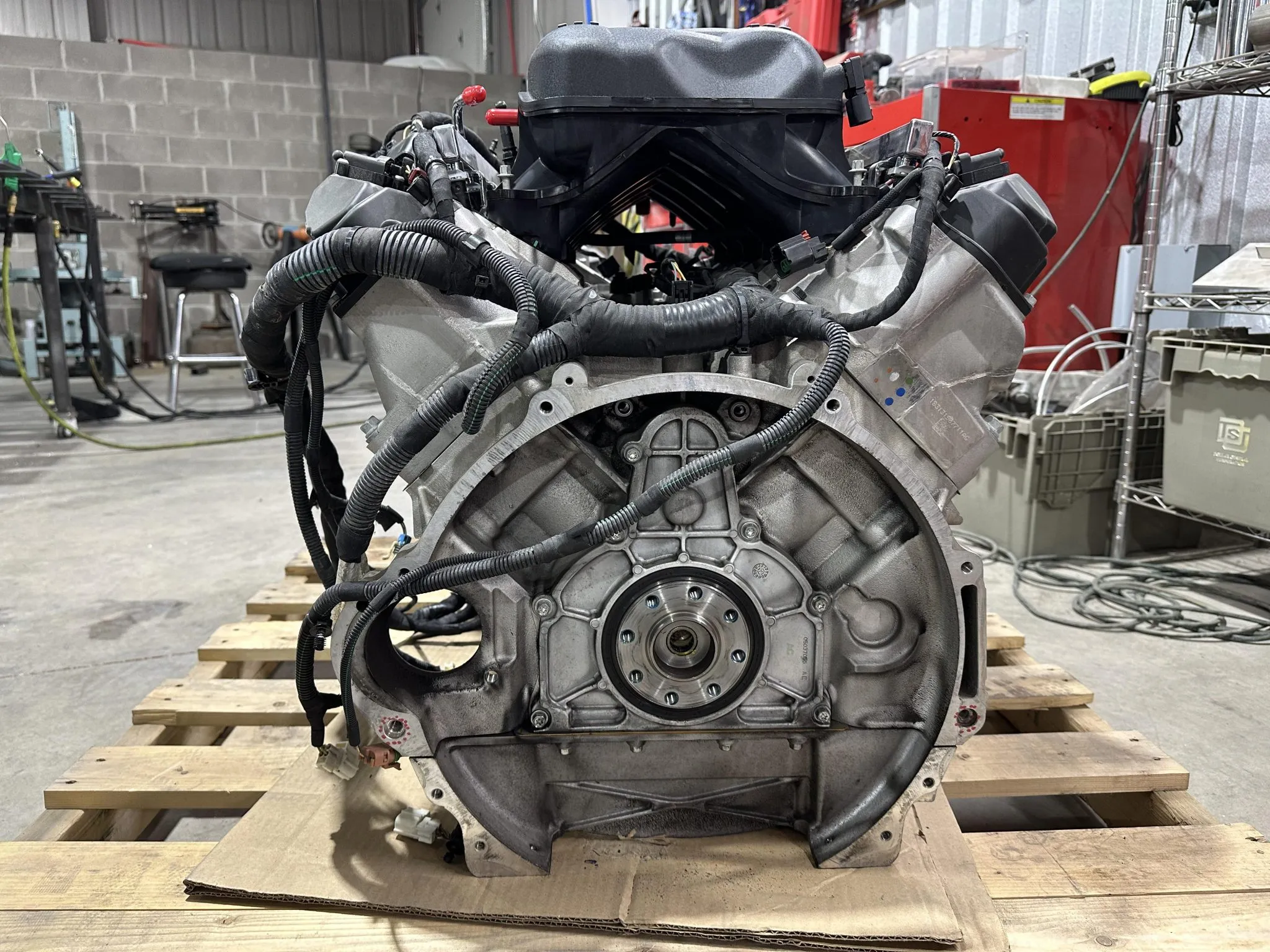 SRT Viper 8.4L V10 Engine - Image 3