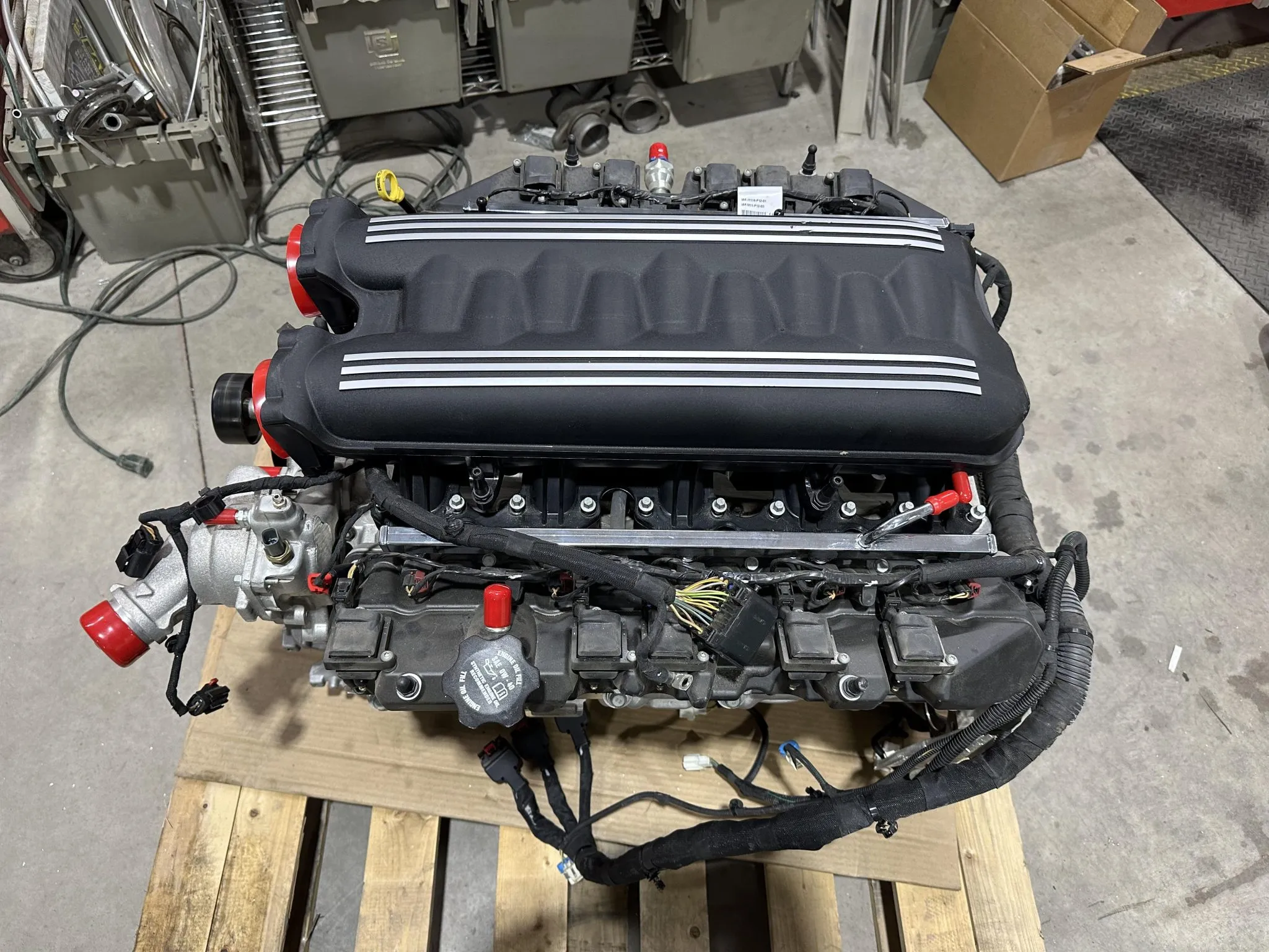 SRT Viper 8.4L V10 Engine - Image 18