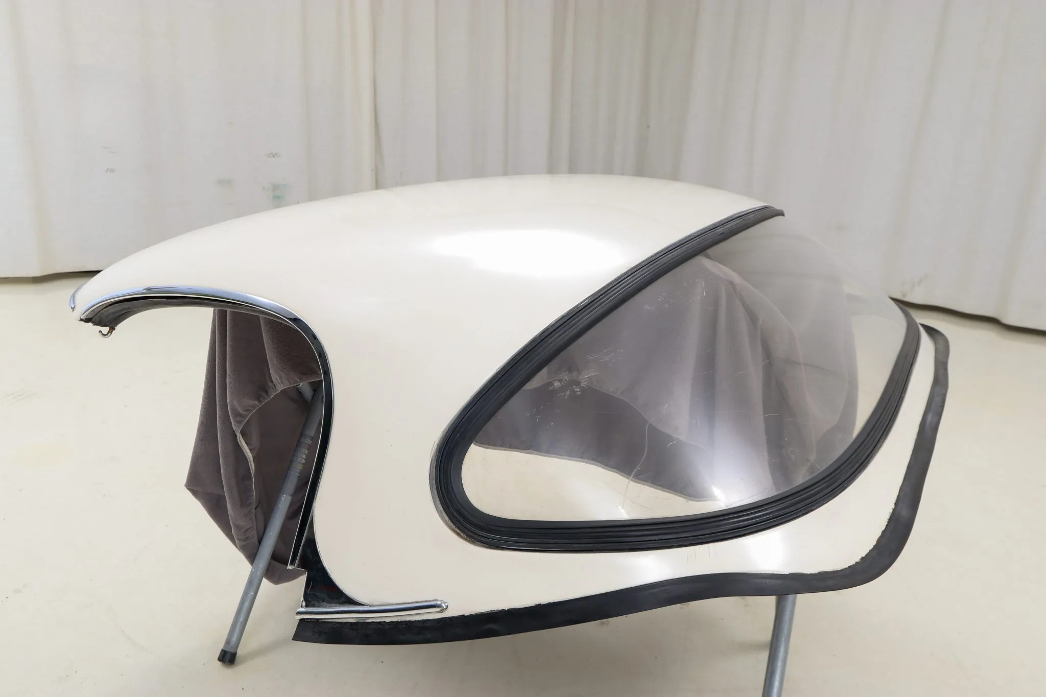 Jaguar XKE Series II Removable Hardtop - Image 15