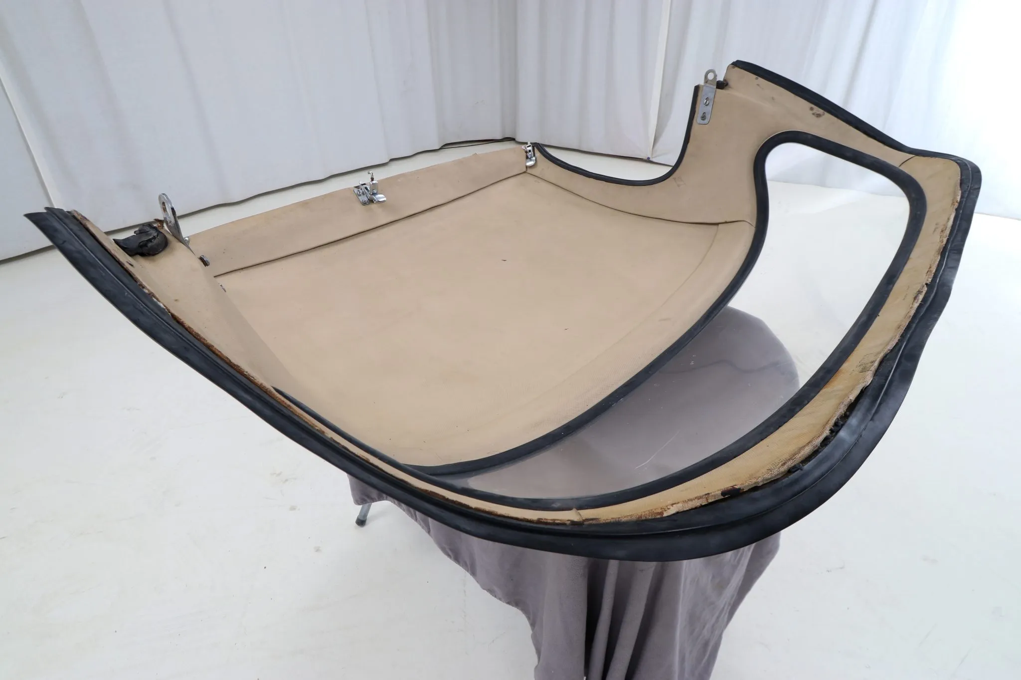 Jaguar XKE Series II Removable Hardtop - Image 5