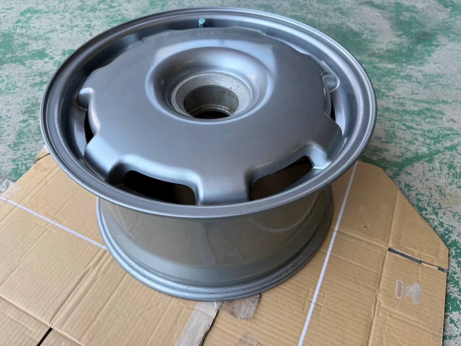 17×9″ and 18×14″ Center-Lock Speedline Wheels for Jaguar XJ220 - Image 6