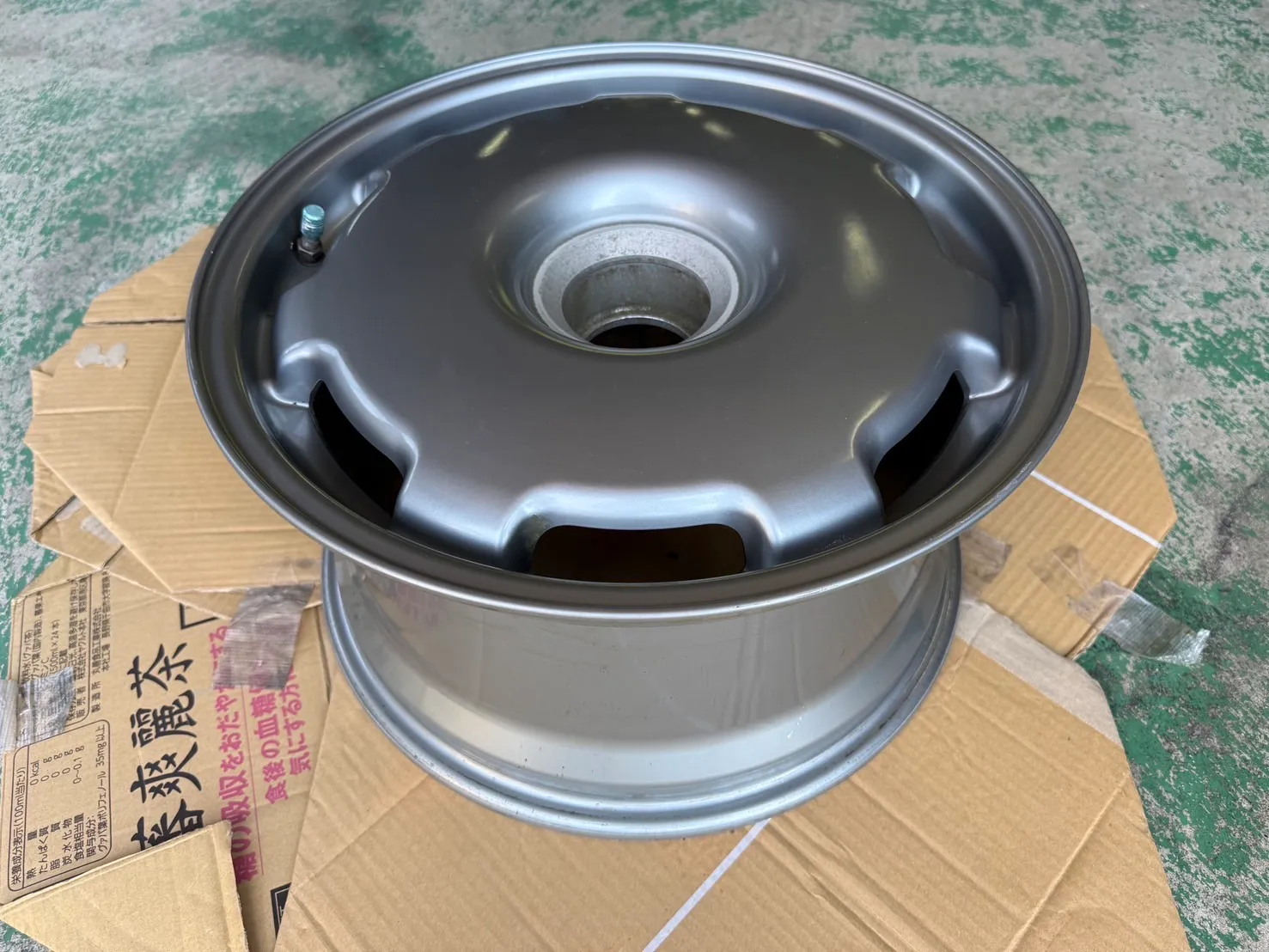 17×9″ and 18×14″ Center-Lock Speedline Wheels for Jaguar XJ220 - Image 5