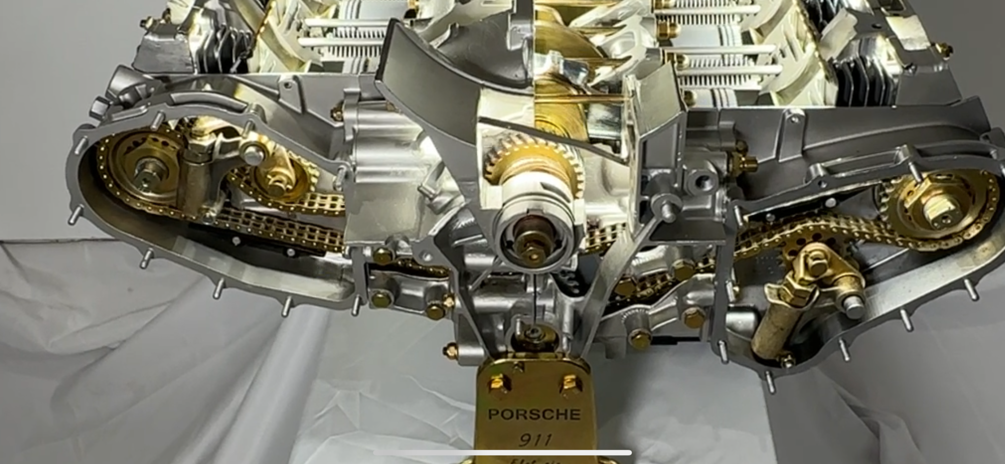 Porsche 911 Flat-Six Engine Kinetic Display - Image 27