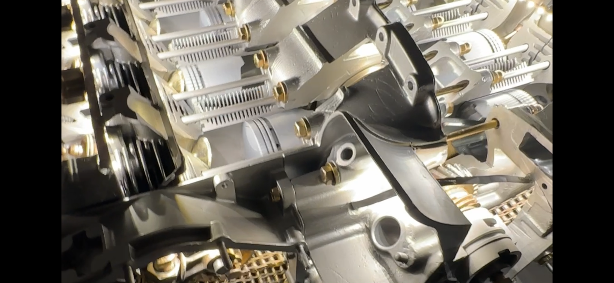 Porsche 911 Flat-Six Engine Kinetic Display - Image 25