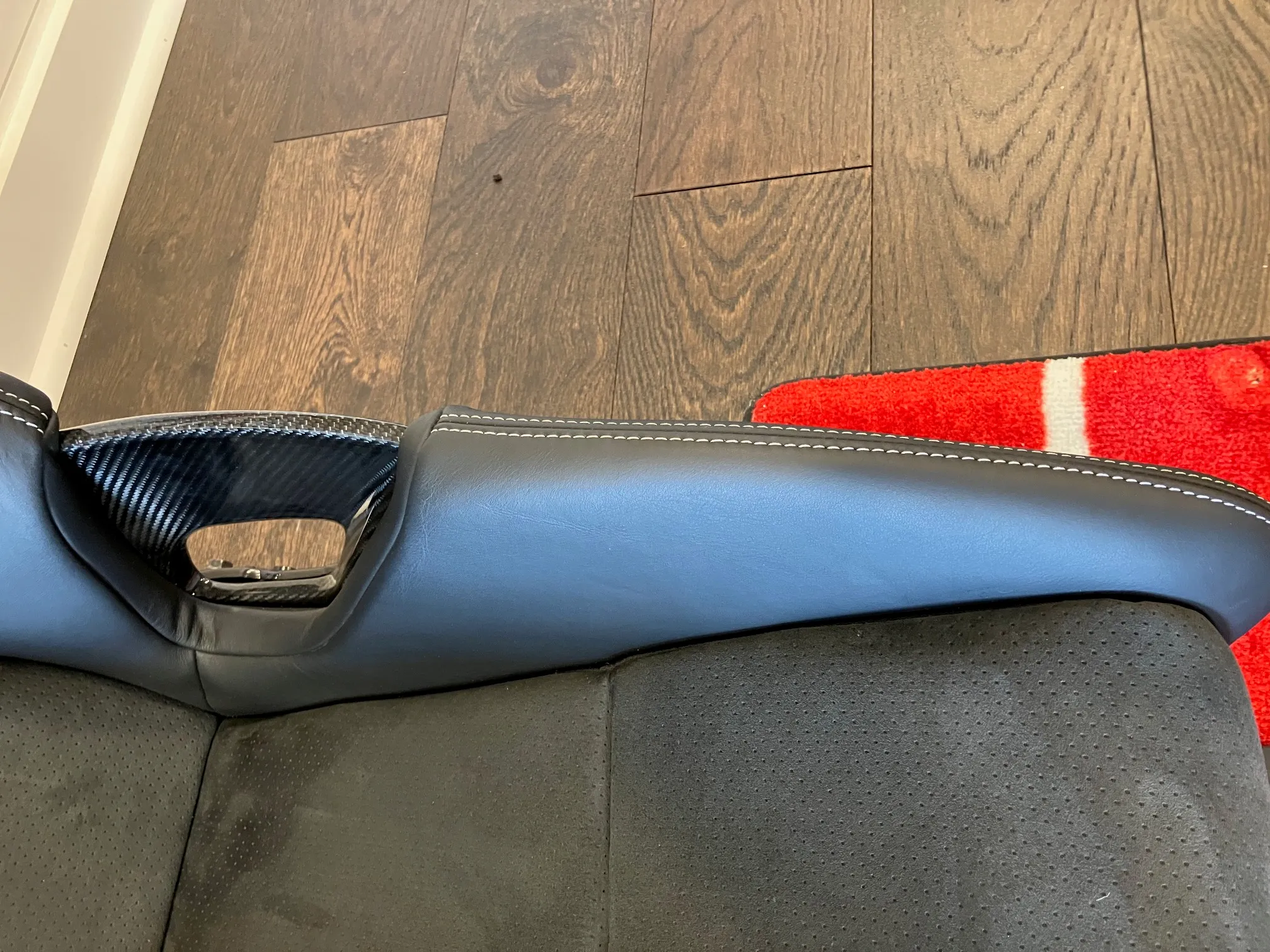 Porsche 991 Lightweight Bucket Seats - Image 39