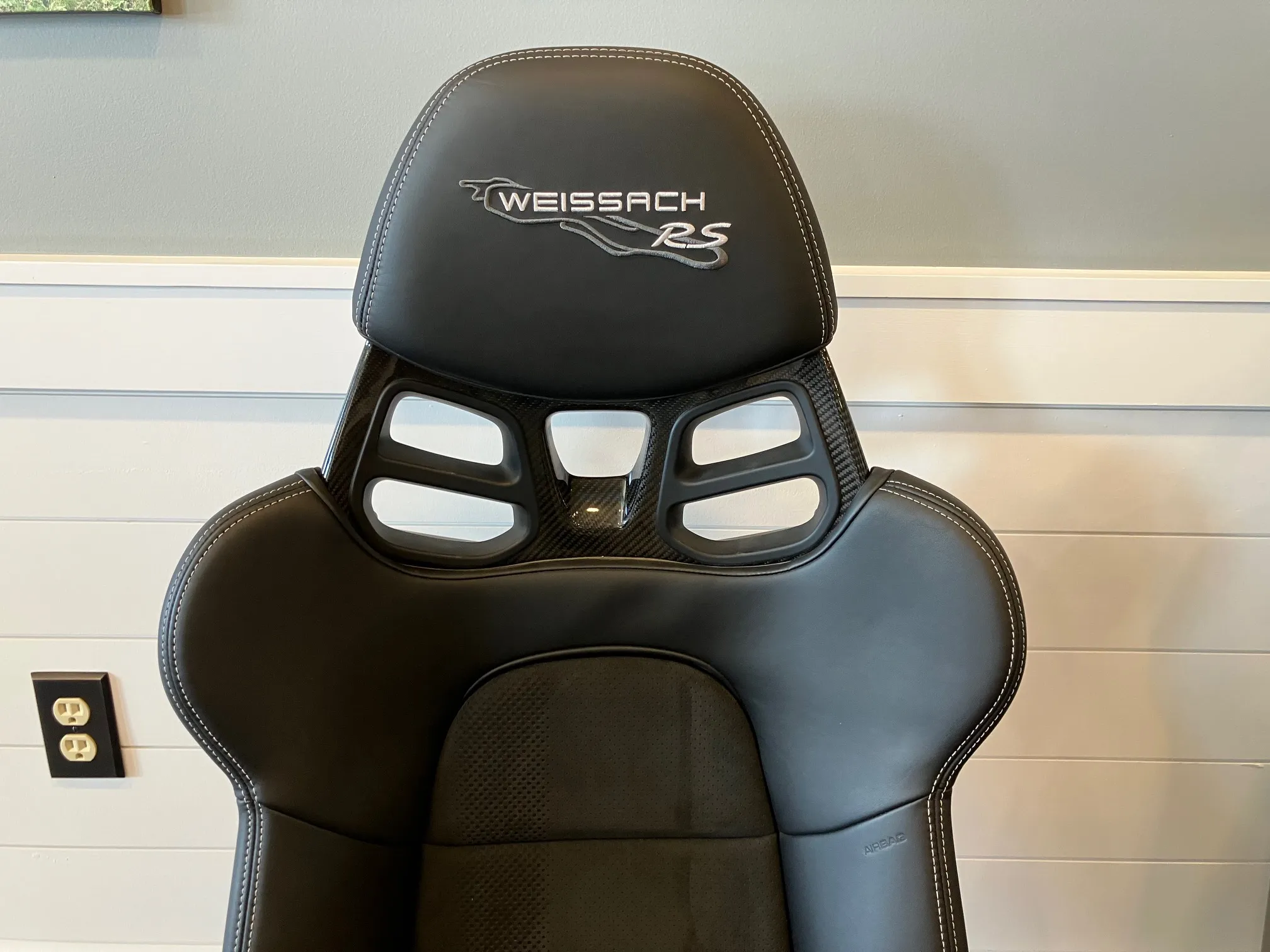 Porsche 991 Lightweight Bucket Seats - Image 6