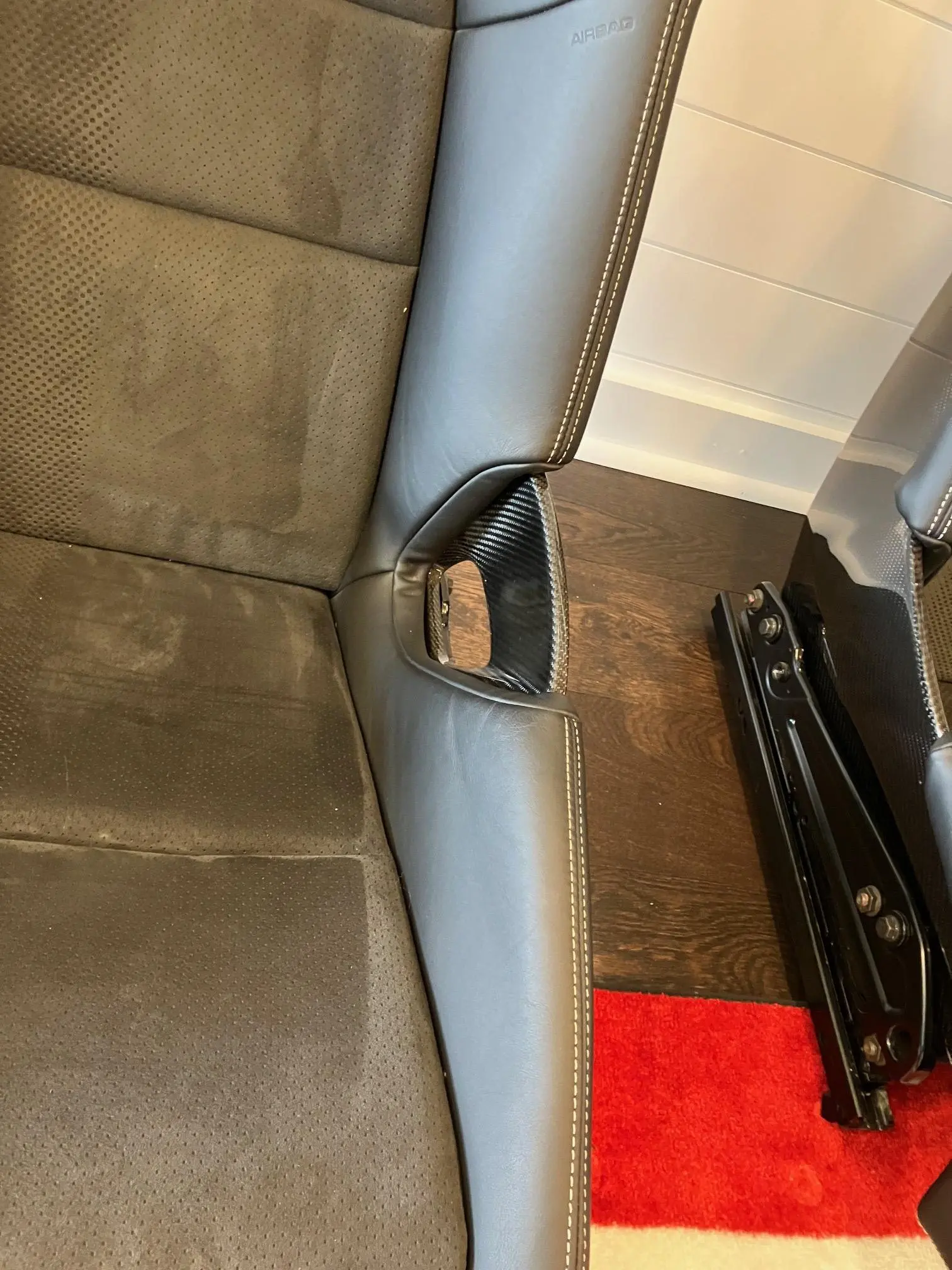 Porsche 991 Lightweight Bucket Seats - Image 40