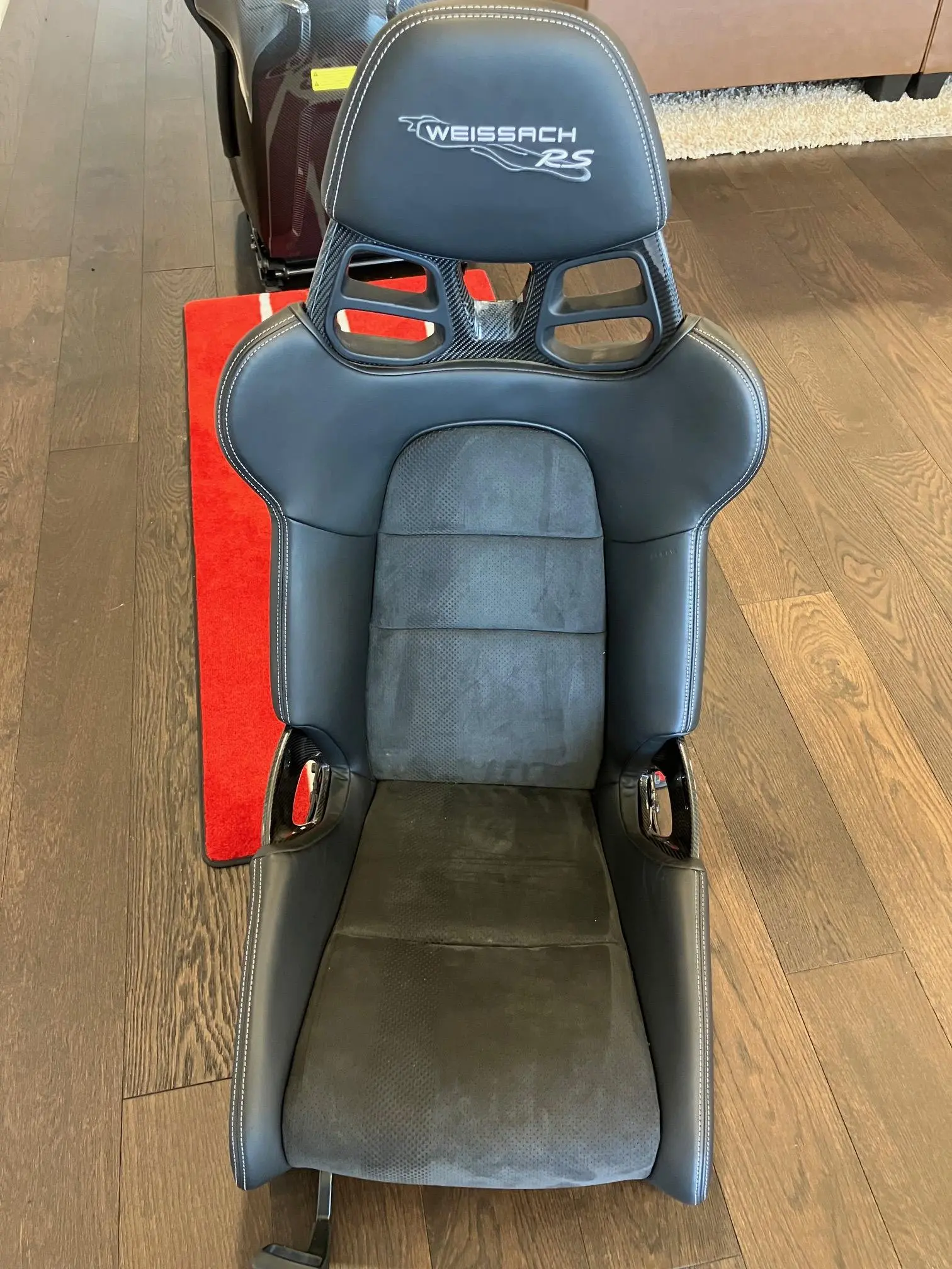 Porsche 991 Lightweight Bucket Seats - Image 8