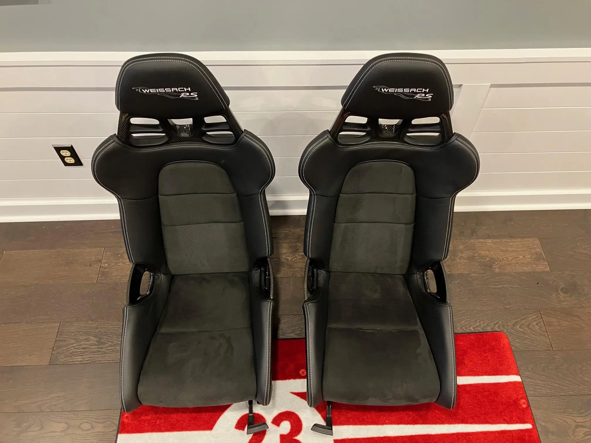 Porsche 991 Lightweight Bucket Seats - Image 17
