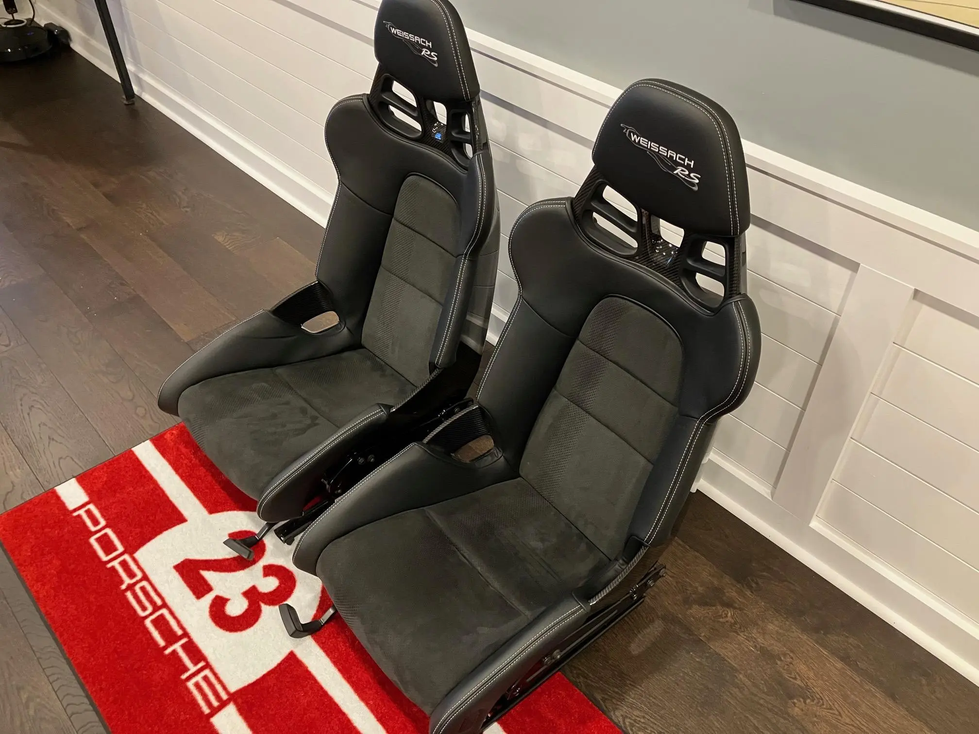 Porsche 991 Lightweight Bucket Seats - Image 14