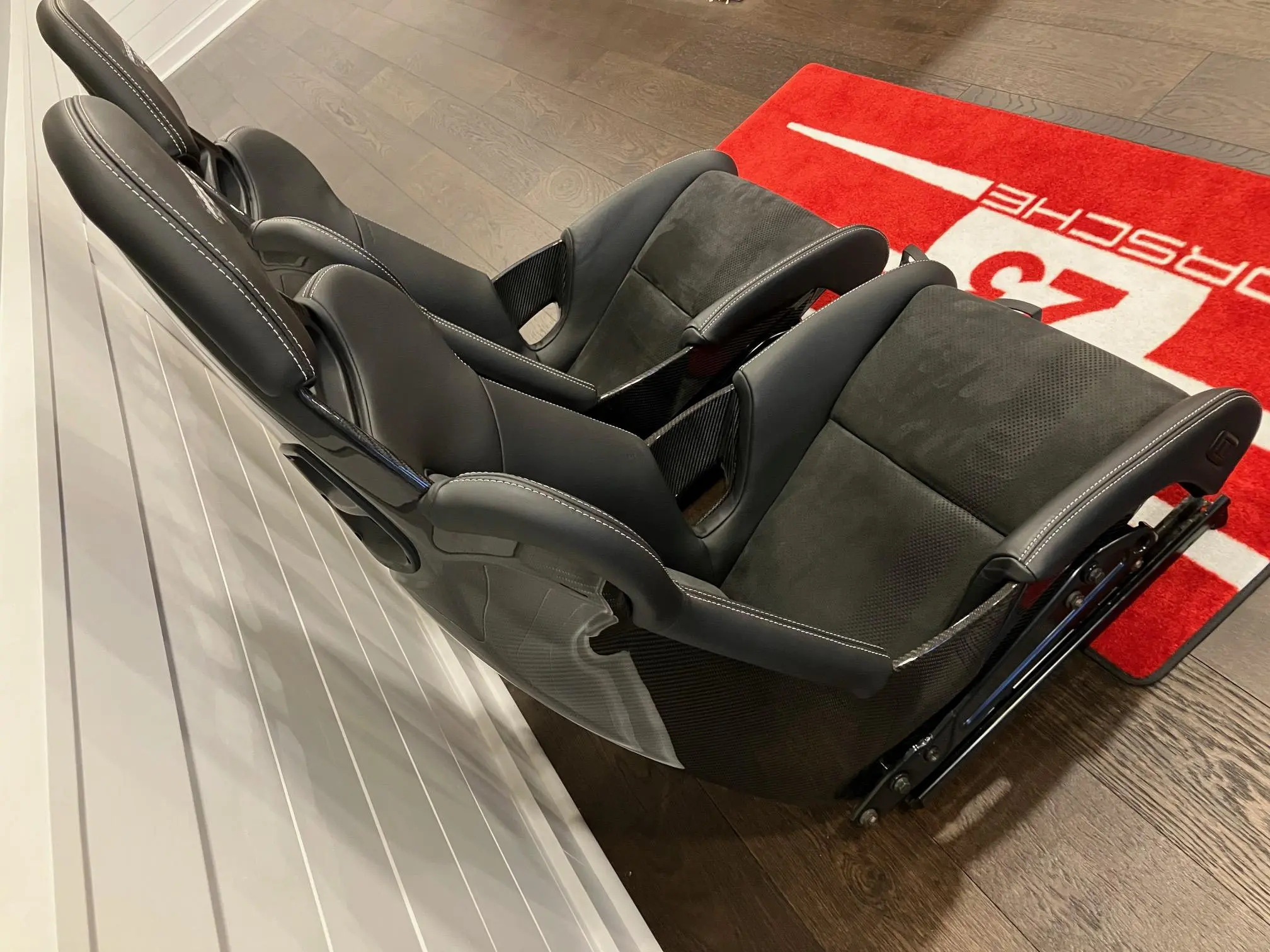 Porsche 991 Lightweight Bucket Seats - Image 13