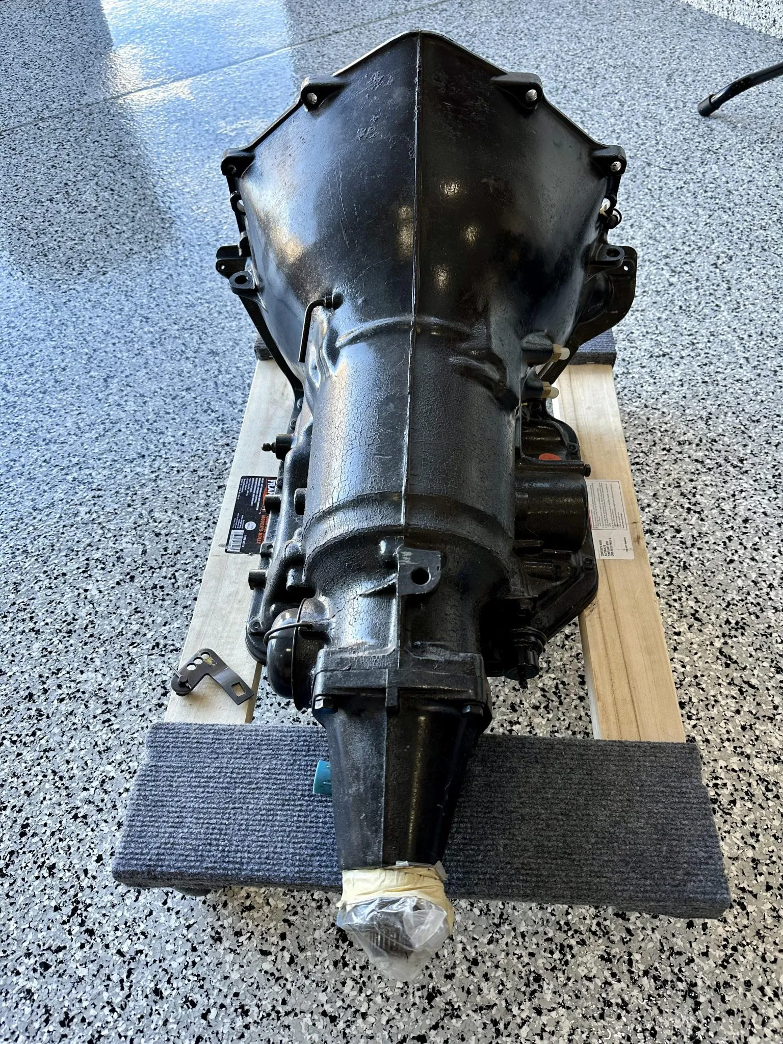 Chrysler 354 Hemi V8 Engine and TH350 Transmission - Image 6