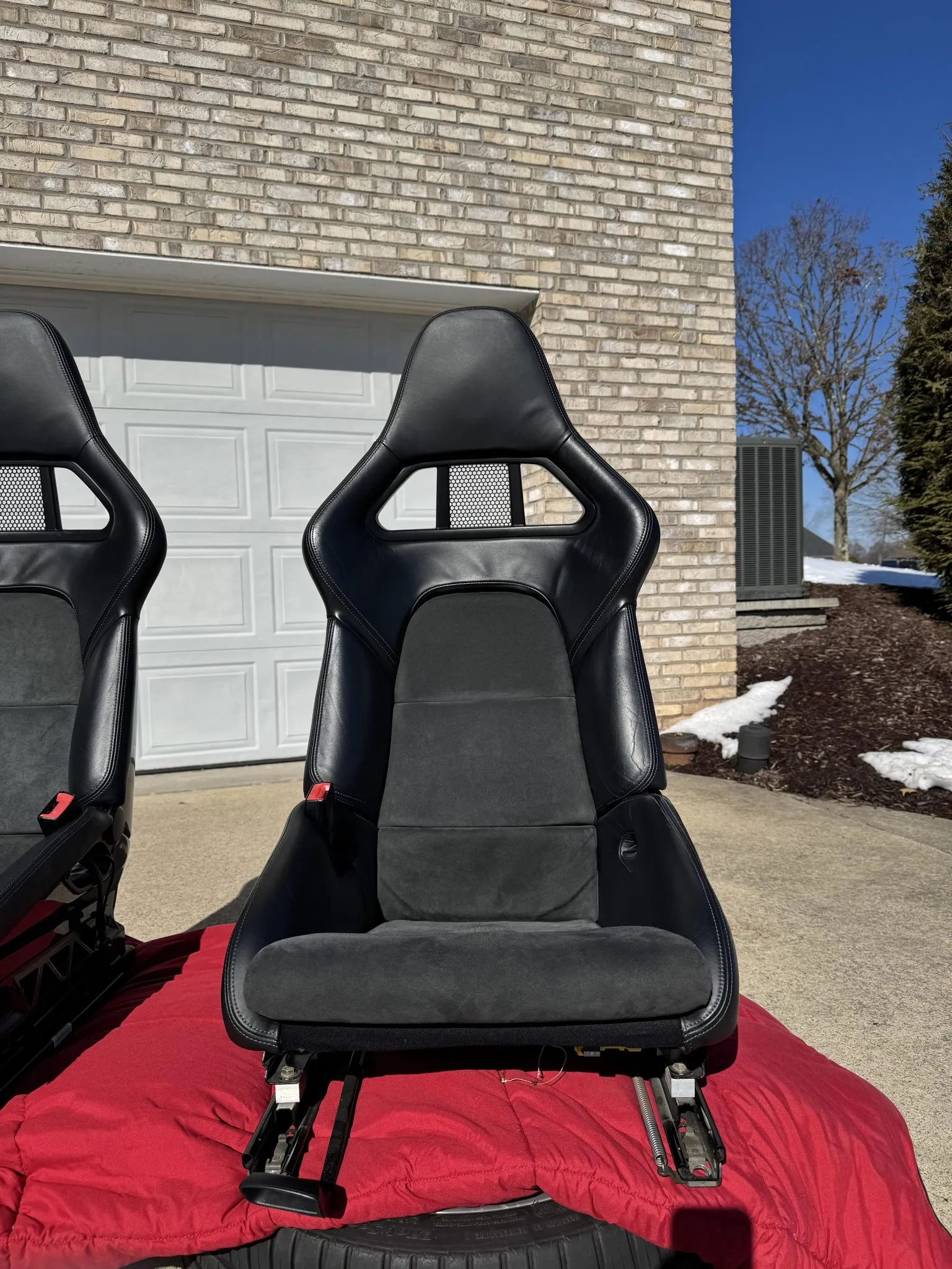 Porsche 997 Sport Bucket Seats - Image 12