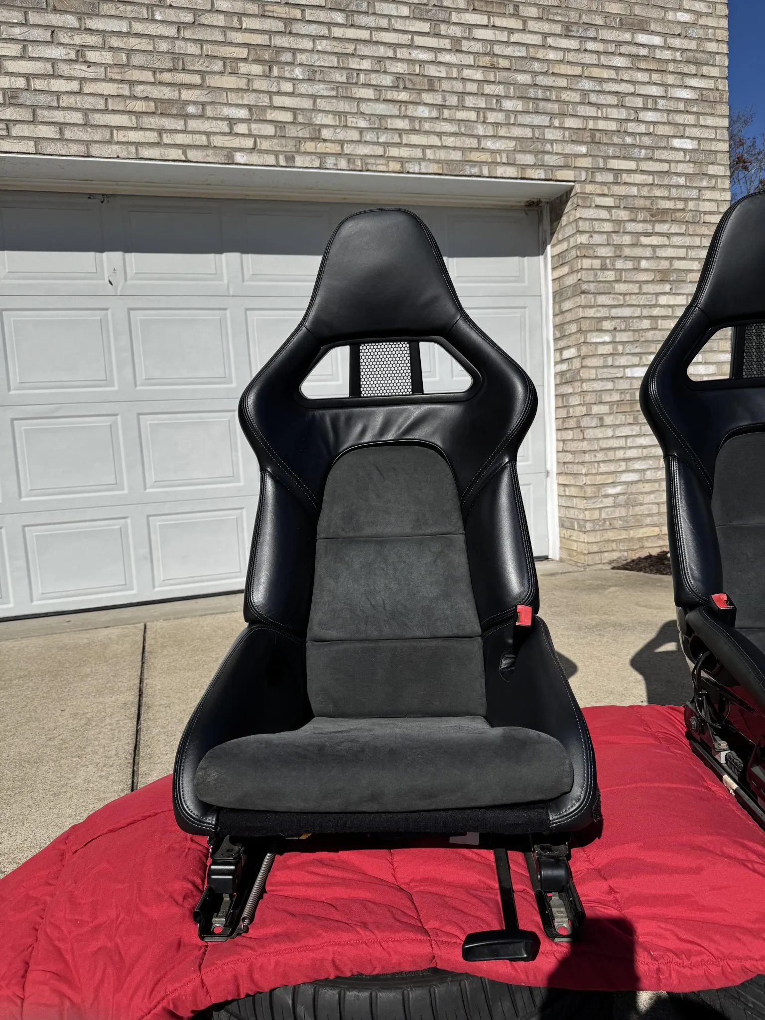 Porsche 997 Sport Bucket Seats - Image 11