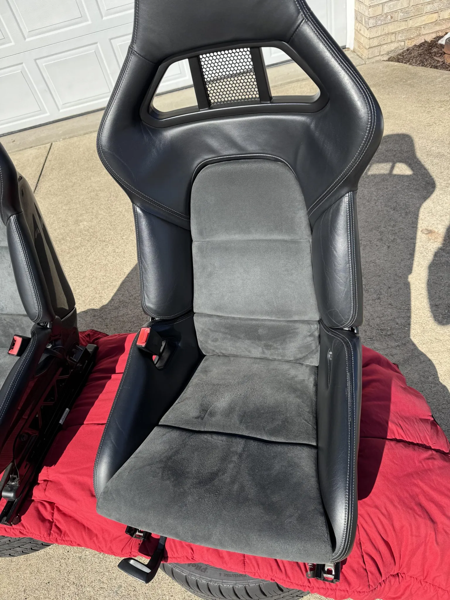 Porsche 997 Sport Bucket Seats - Image 2