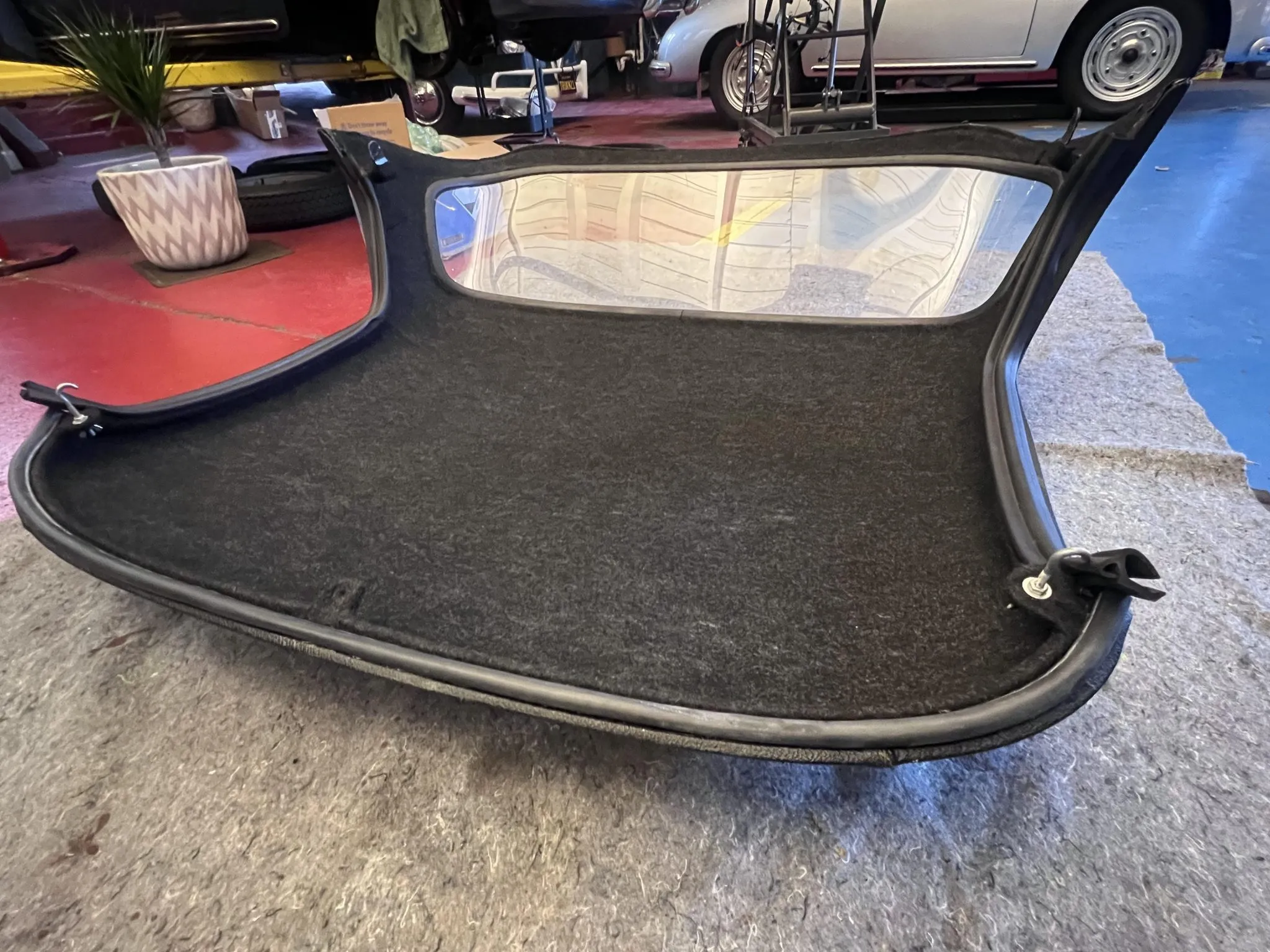 Parrish Plastics Jaguar E-Type Series III Removable Vinyl Hardtop - Image 7