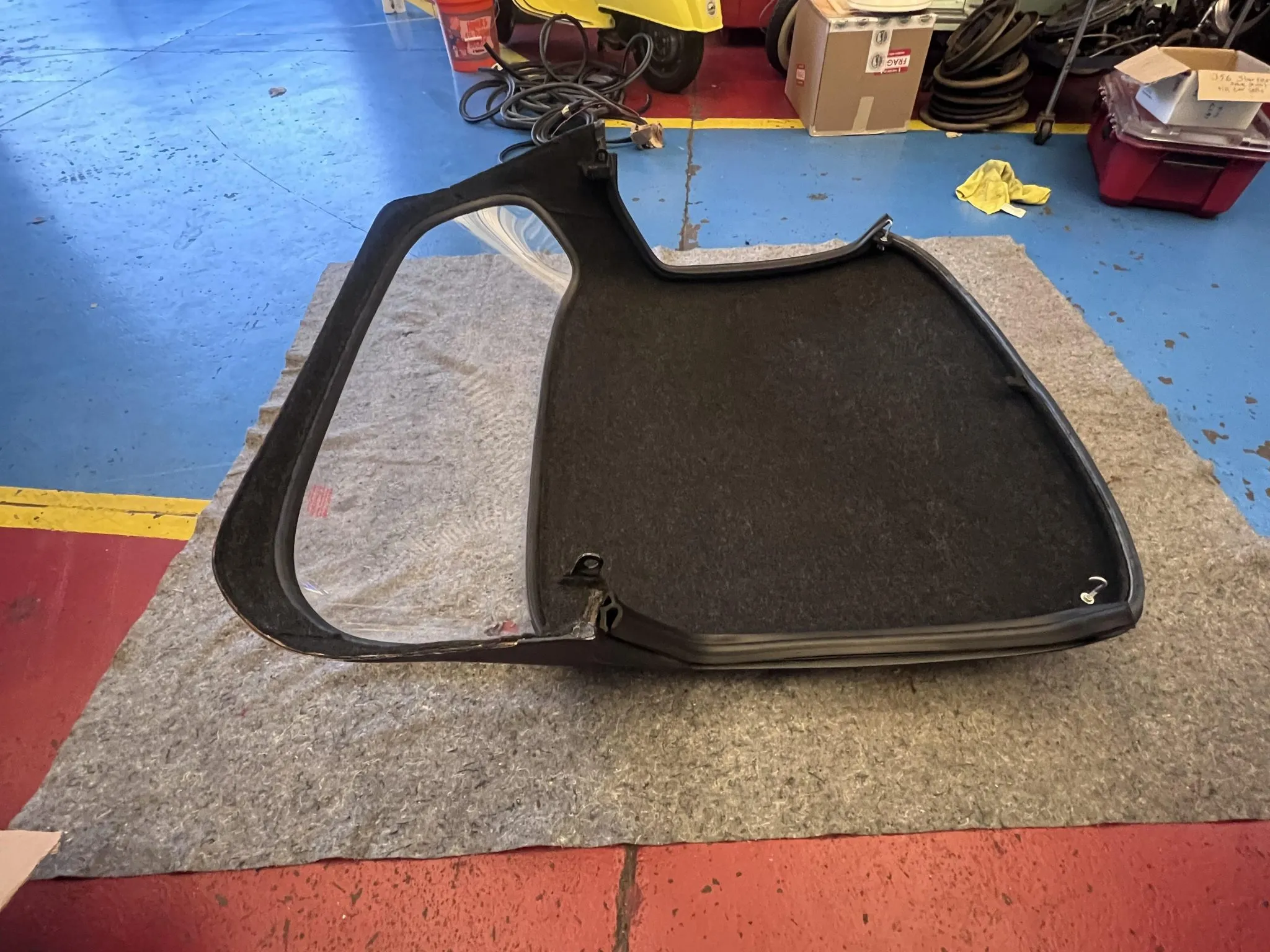 Parrish Plastics Jaguar E-Type Series III Removable Vinyl Hardtop - Image 8