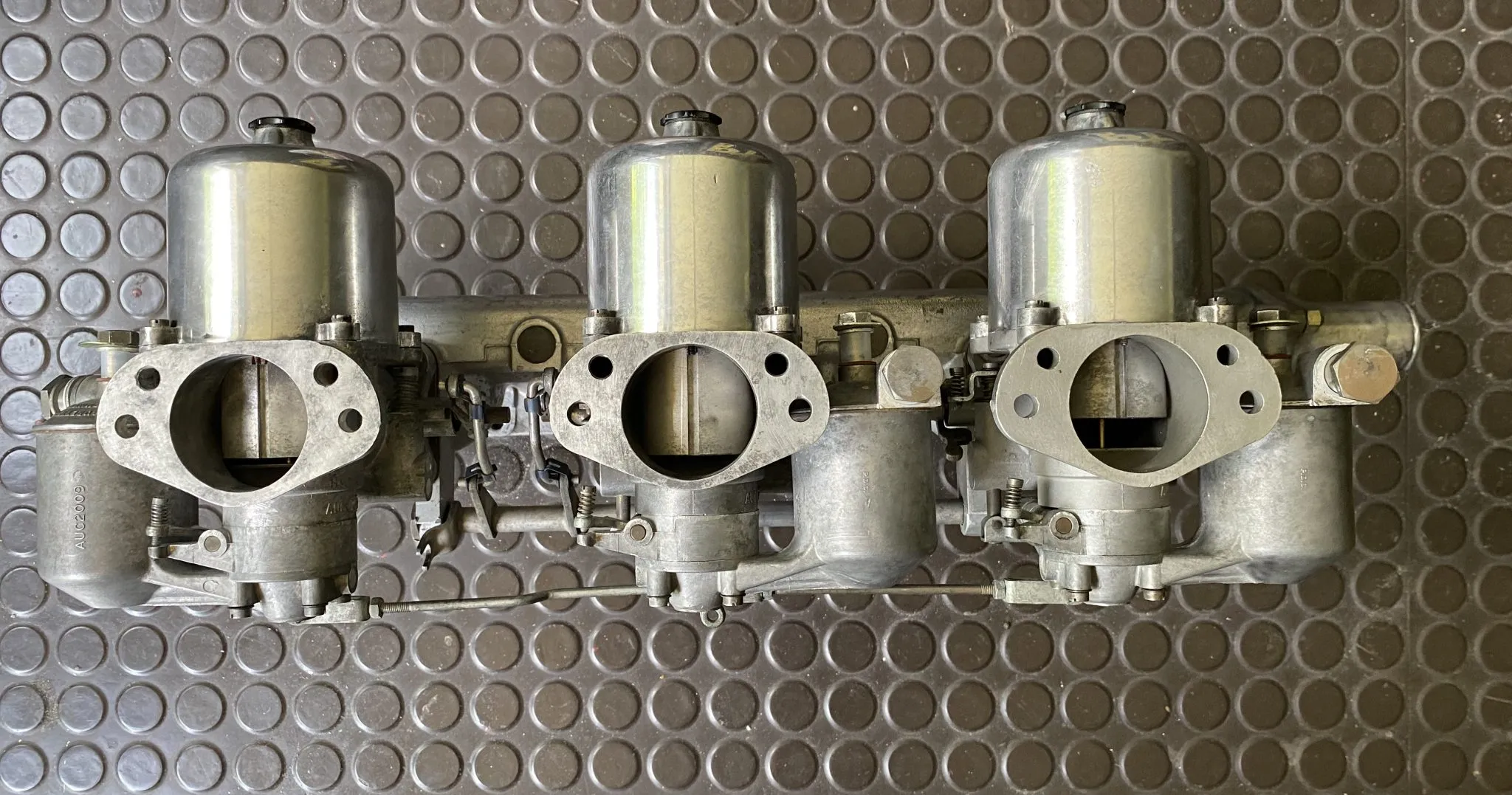 Three S.U. Carburetors and Intake Manifold for Jaguar - Image 5