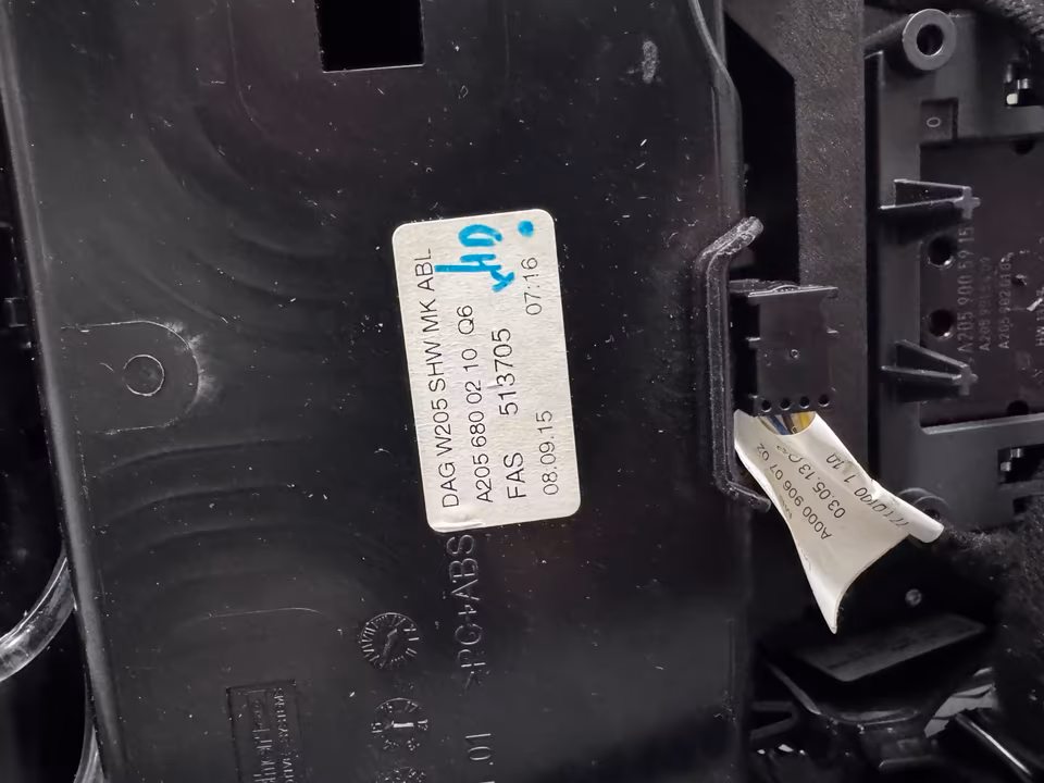 Mercedes Benz W205 center console with IWC Schaffenhausen C63 C43 - Image 4