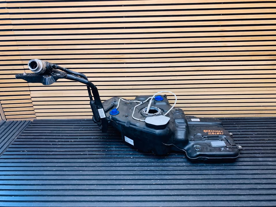 Porsche Macan Fuel Tank 95B201021