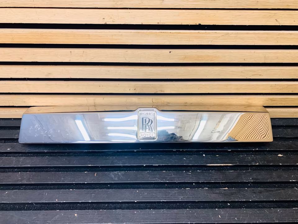 Rolls Royce Phantom Drophead Coupe Panel Chrome Rear 7165558 - Image 5