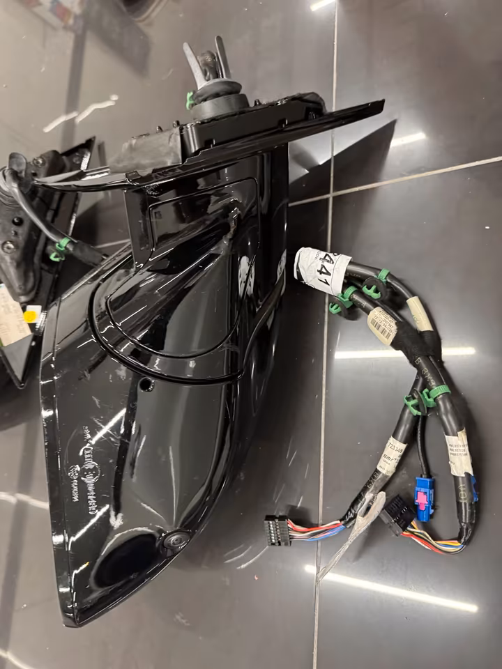 OEM LAMBORGHINI URUS CARBON FIBER MIRROR SET LIKE NEW - Image 2