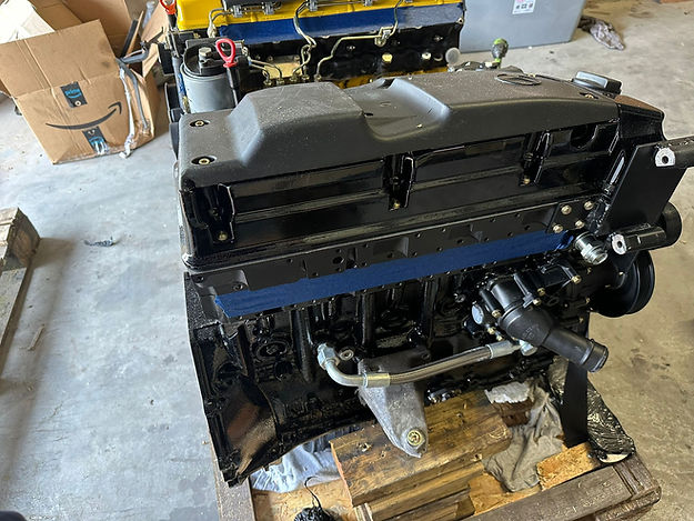 Mercedes-Benz OM605 Turbo Diesel Engine - Image 8