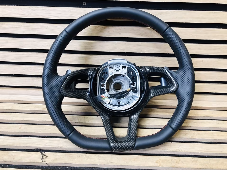 McLaren 650s MP4 12C steering wheel carbon