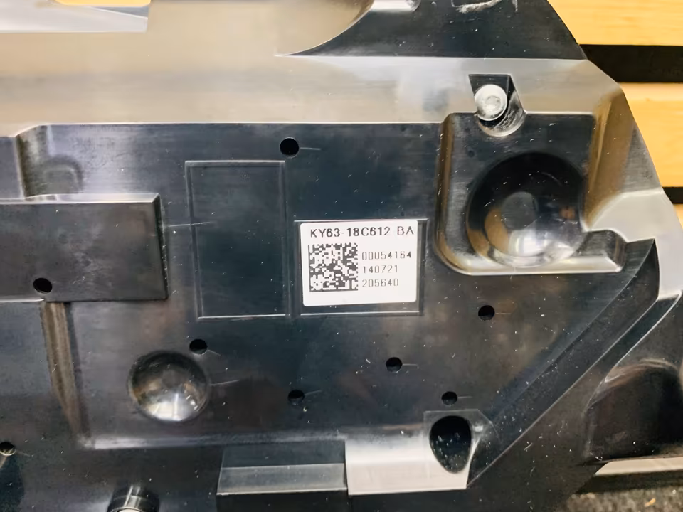 Aston Martin Vantage Control Panel KY6318C612BA - Image 2