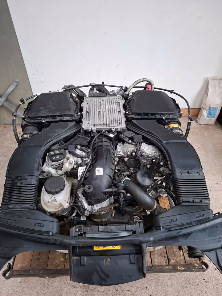 Engine Mercedes C43 AMG 3.0i v6 Bi-Turbo code M 276.823 - Image 9
