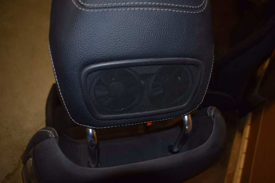 Mercedes w238 E Class Convertible Front Seats Airscarf 238 - Image 7