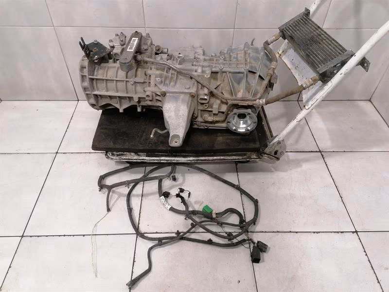 ASTON MARTIN DBS MANUAL V12 08-12 MANUAL 6-SPEED TRANSMISSION 8D33-700