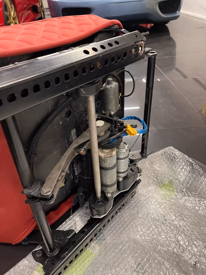 MERCEDES SLR MCLAREN CARBON SEAT PAIR ORIGINAL - Image 17