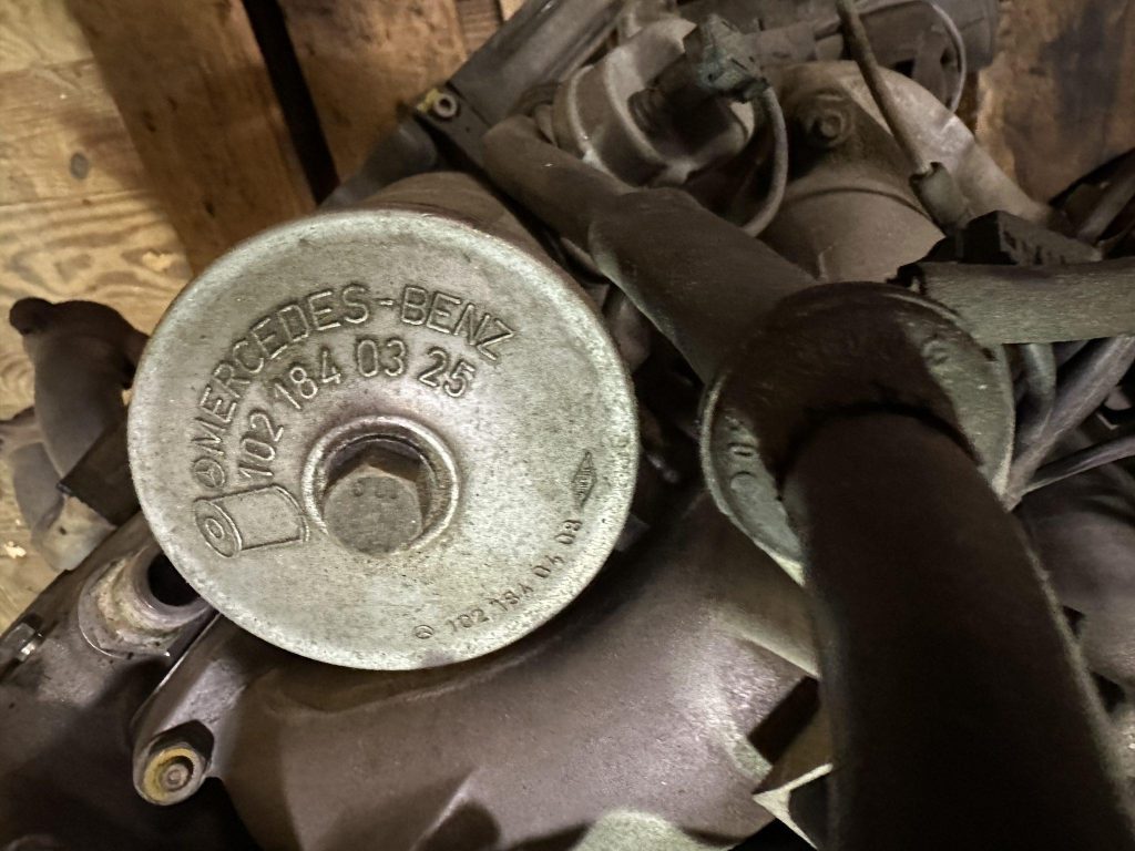 Mercedes-Benz 190E 2.3-16 Engine - Image 6