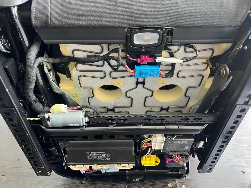 Mercedes-Benz S-Class W222 Front Seat Leather - Image 10