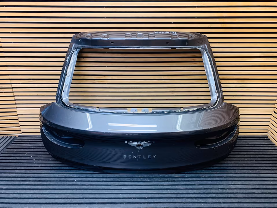 Bentley Bentayga Tailgate 36A827241 - Image 5