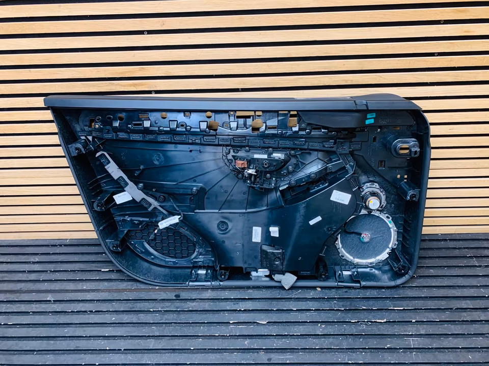 Bentley New GT Door Trim Left Right 3SD867011E - Image 2