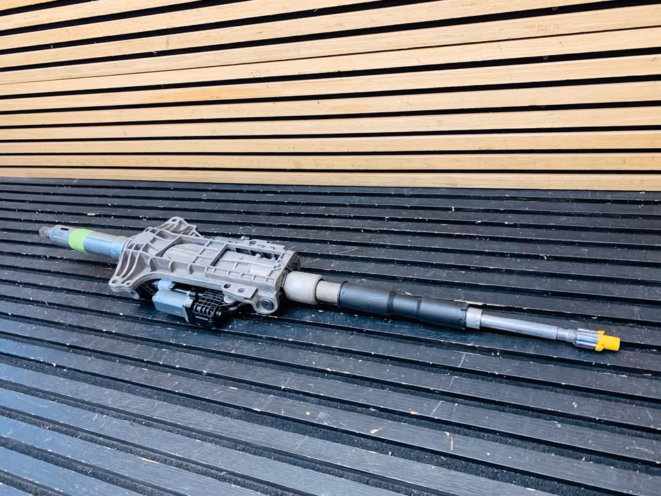 Aston Martin DBX 707 Steering Column Shaft A0934600600 - Image 8