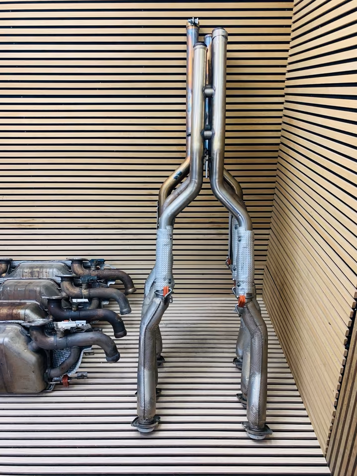 Aston Martin DB11 V8 Exhaust System JY535230AB - Image 4